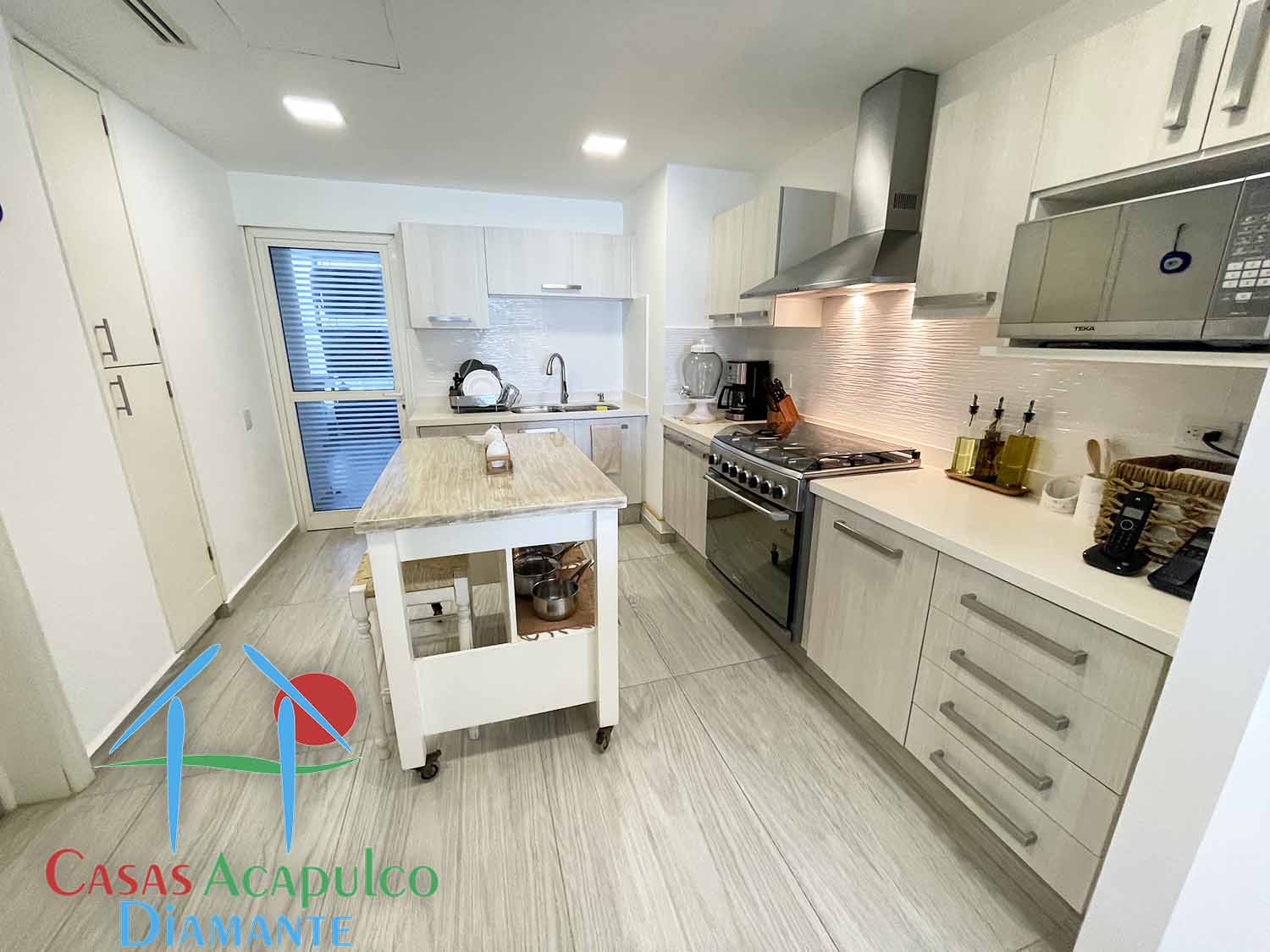 Maralago C 202 - Cocina antes de Otis 5